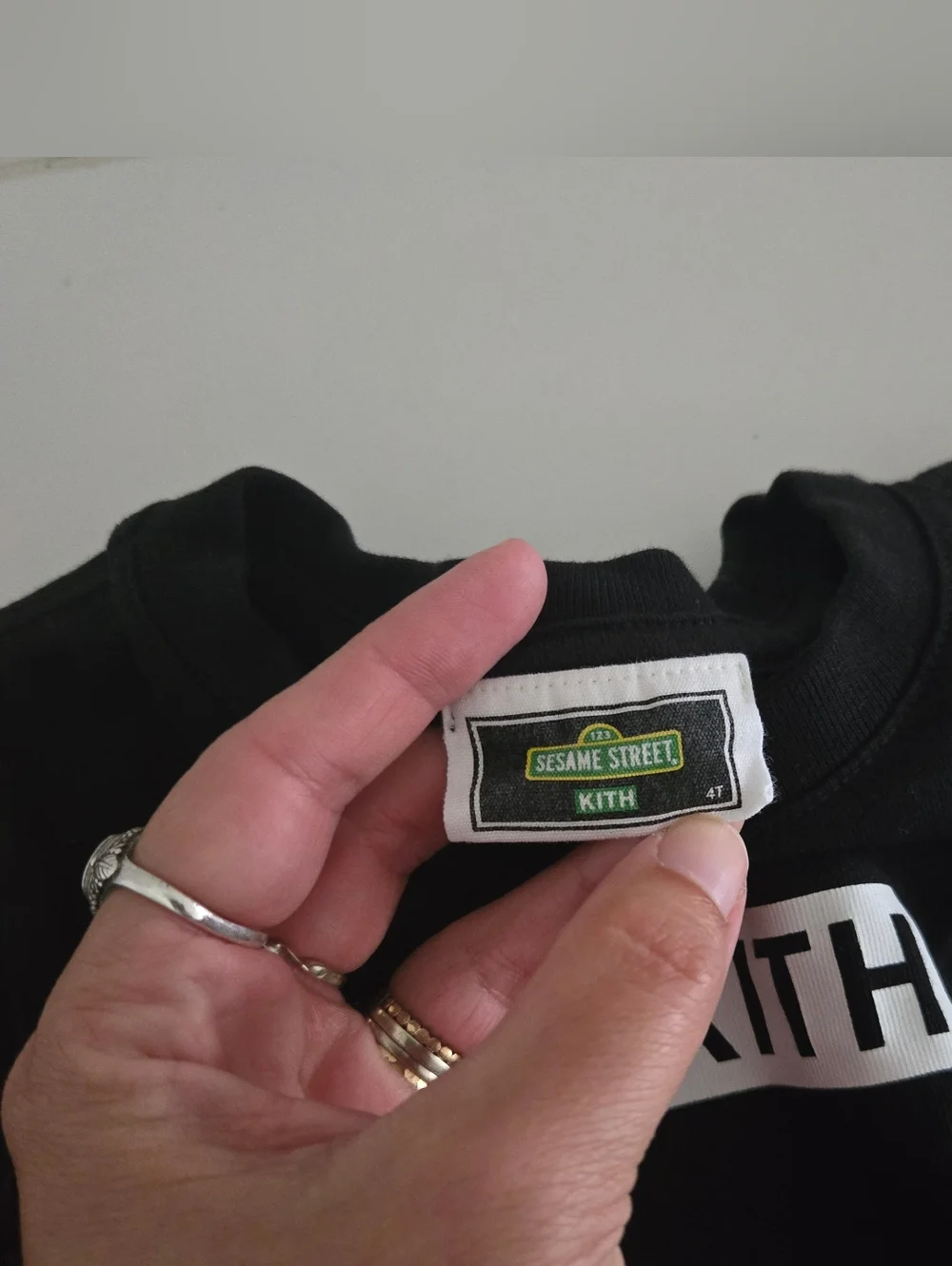 Kith Kids x Sesame Street Family Tee Black 4T Toddler Elmo Cookie Monster Tshirt - Picture 4 of 12